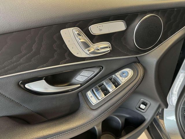MERCEDES-BENZ GLC 250 — Foto 15
