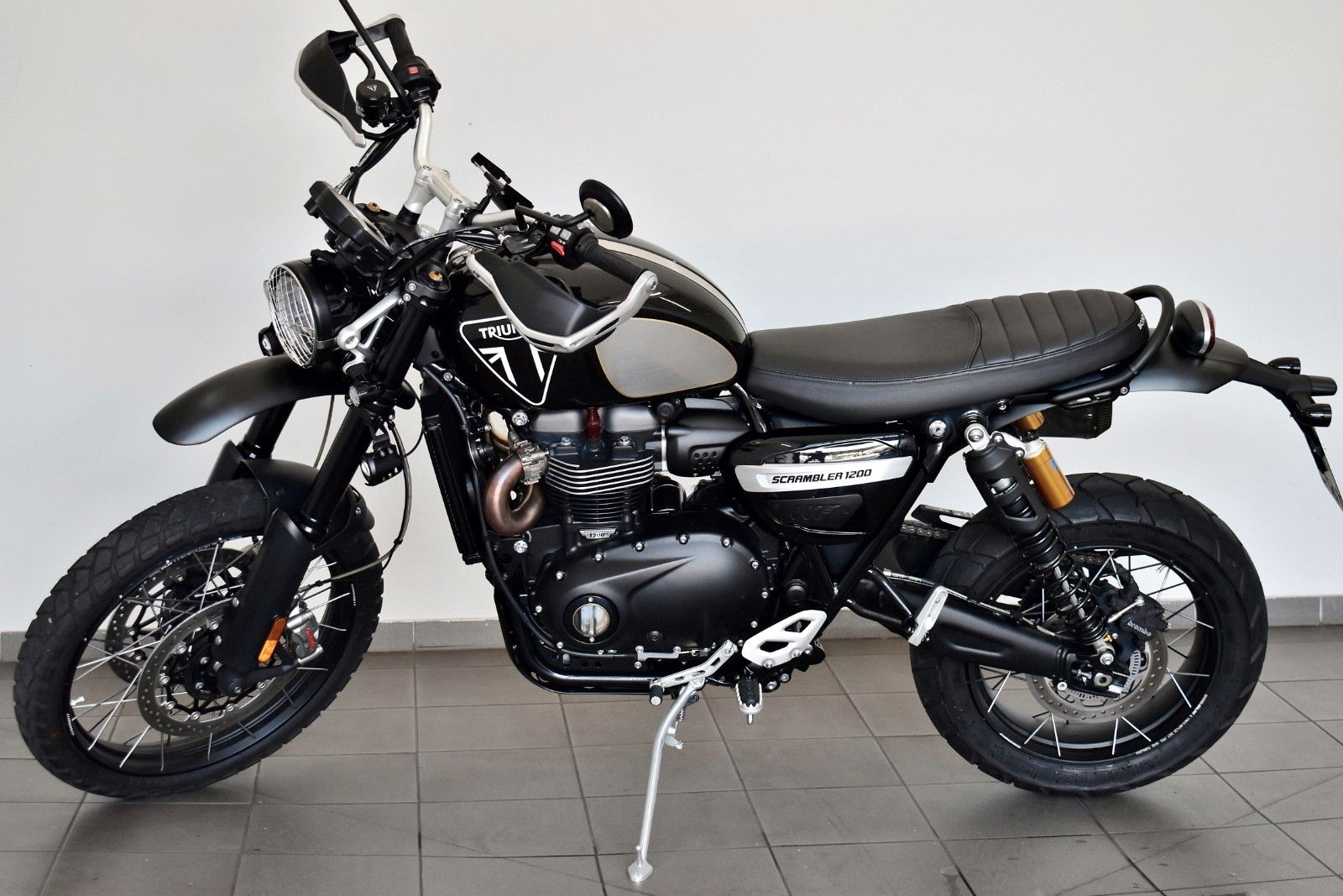 Fahrzeugabbildung Triumph Scrambler 1200  XE 206 of 250 Bond Edition