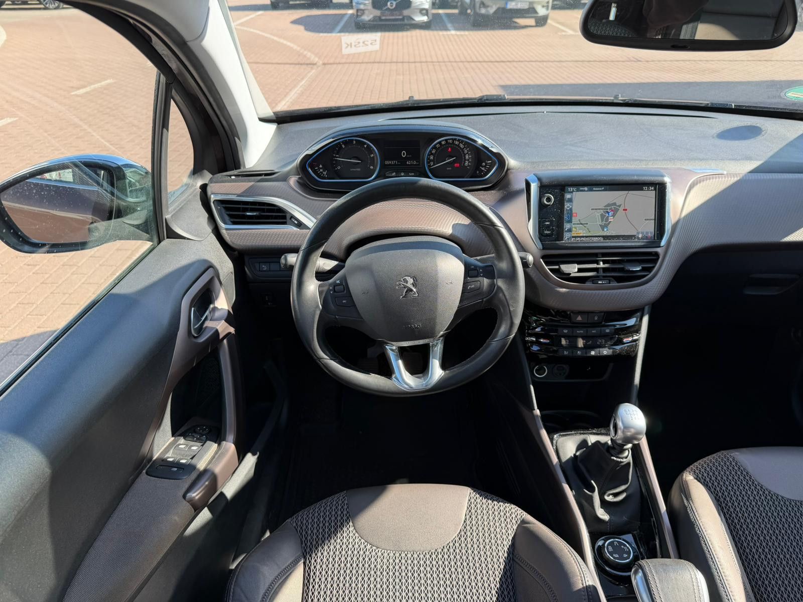 Fahrzeugabbildung Peugeot 2008 Allure