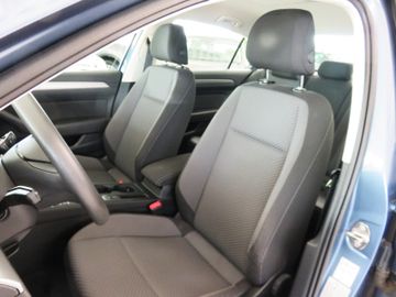Volkswagen Passat - 12