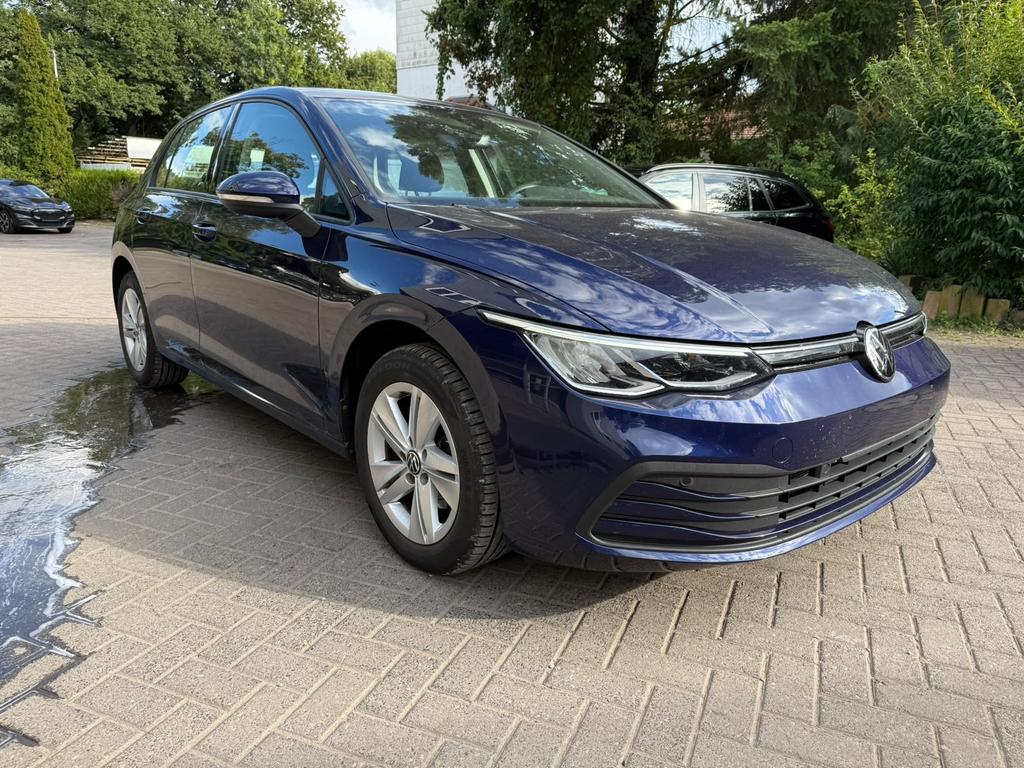 Volkswagen Golf 10 eTSI Limo Life LEDNAVIACCSHZCARPLAY 2022