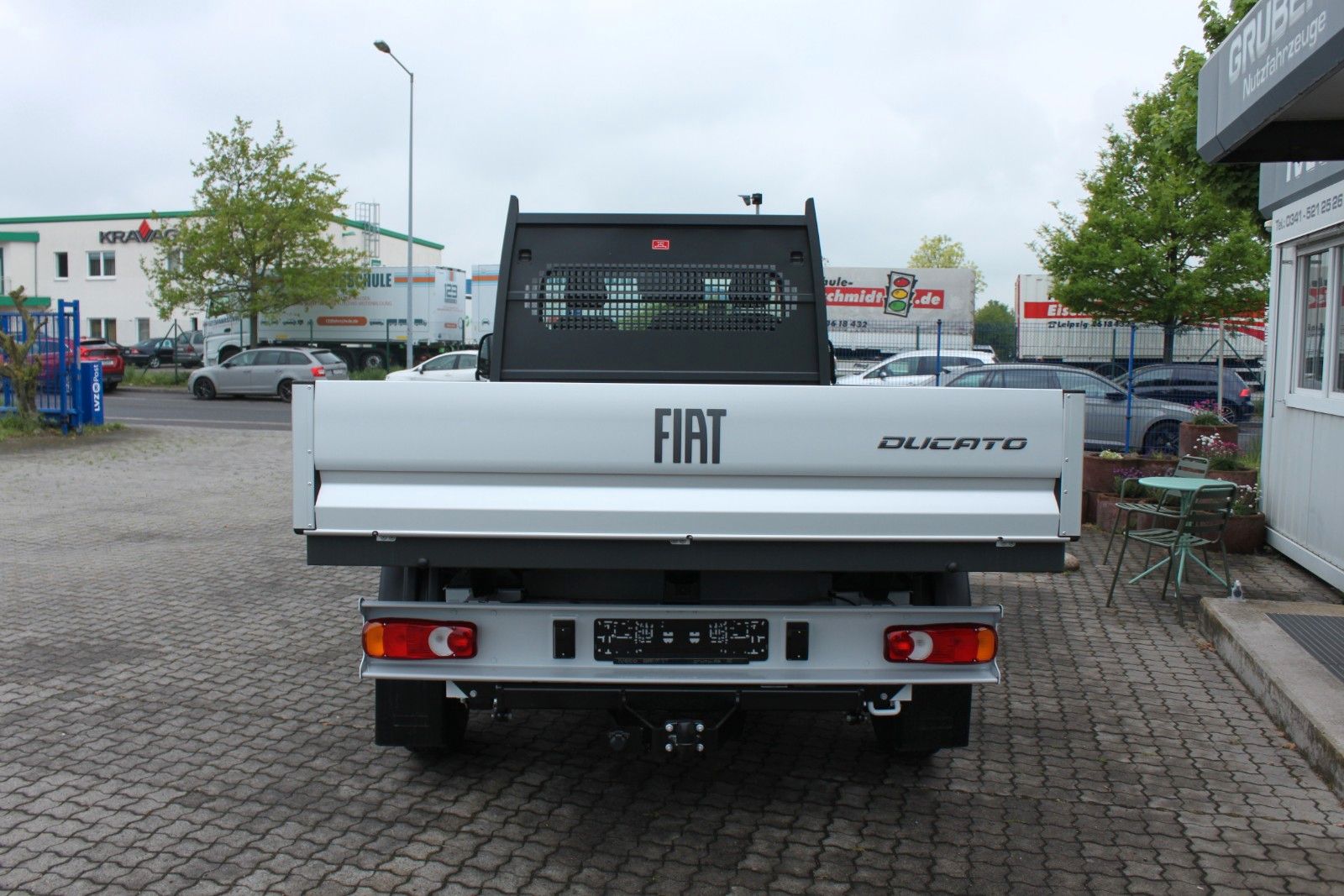 Fahrzeugabbildung Fiat Ducato Pritsche 35 AHK, Ganzjahresreifen