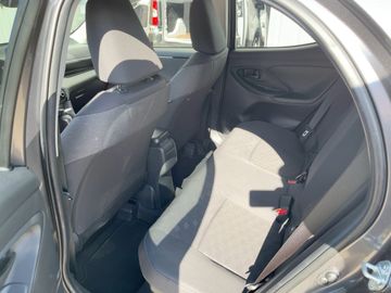 Toyota Yaris - 10