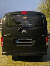 Nissan NV200 Evalia Hundeausbau - Nissan Evalia: Van