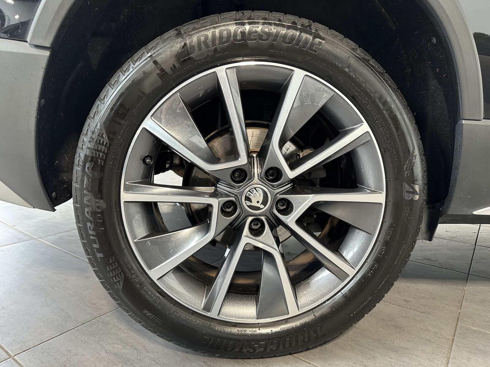 Fahrzeugabbildung SKODA Karoq 2.0 TDI DSG 4x4 Scout NAV+LED+SHZ+18ZO+PP