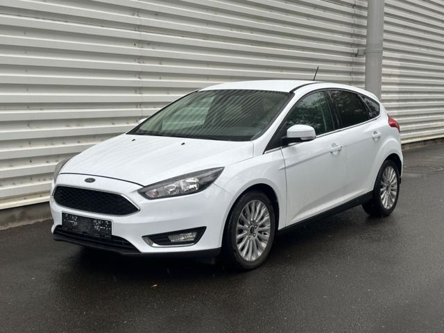 Ford Focus Lim. Titanium Automatik