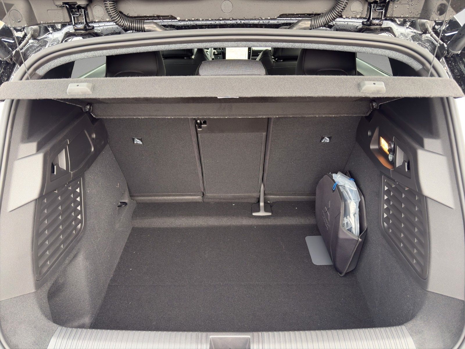 Fahrzeugabbildung Mitsubishi Eclipse Cross Diamant TOP 2Tone 87 kWh (22kW)