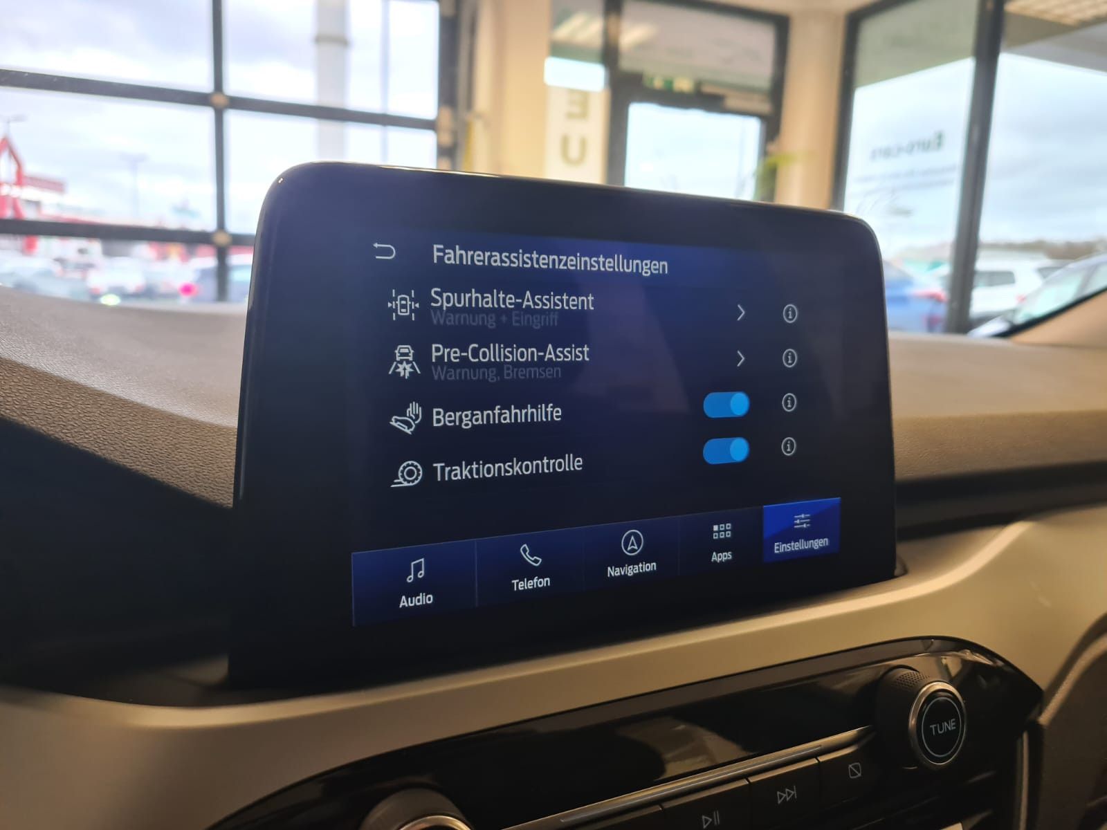 Fahrzeugabbildung Ford Kuga Cool & Connect / LED / 1. HAND