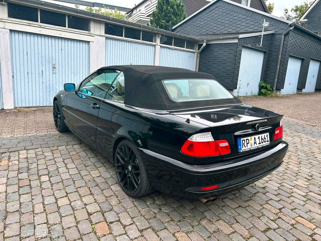 Image of BMW 320