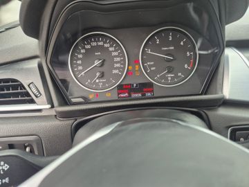 BMW 220 - 10