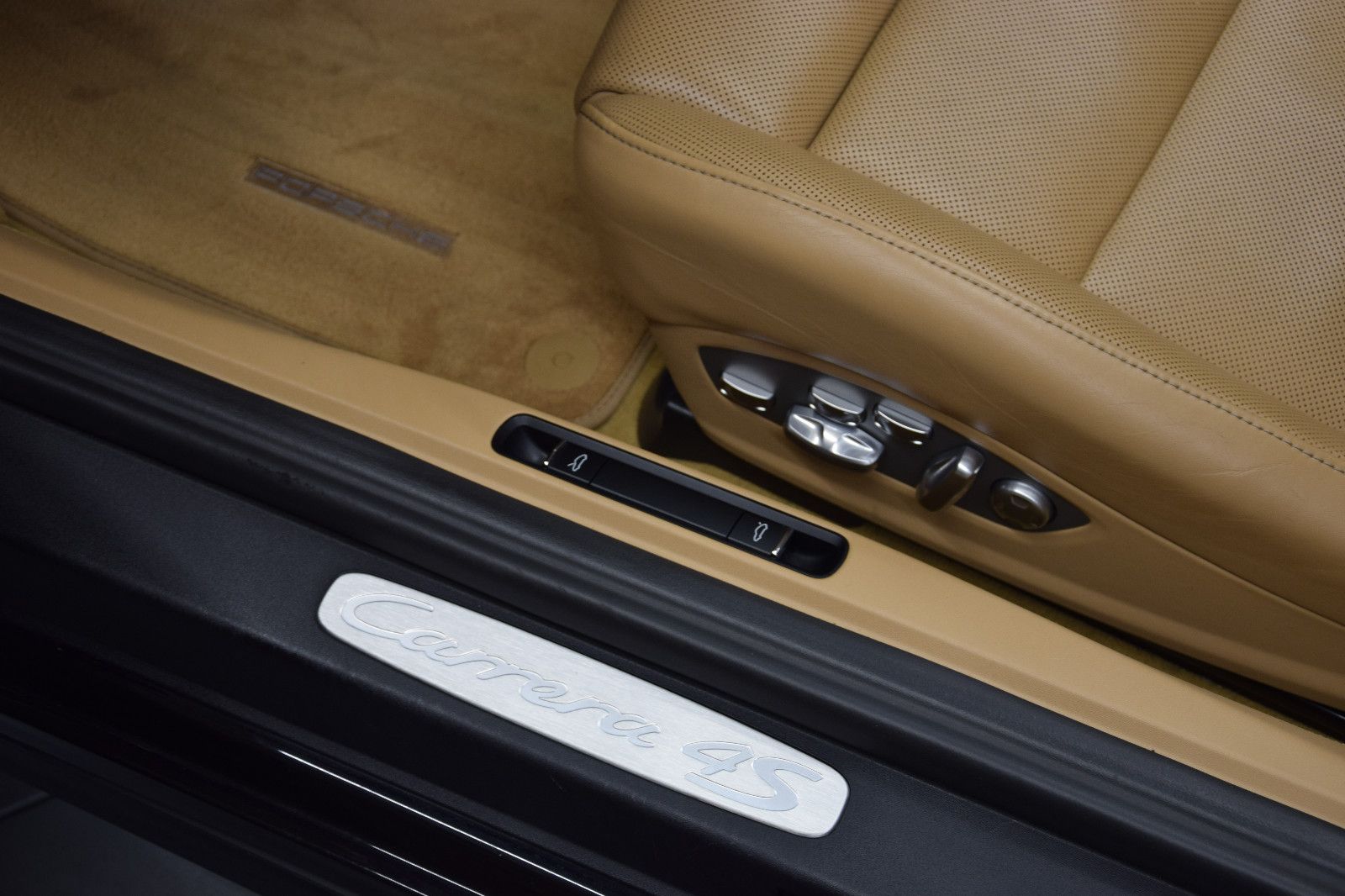 Fahrzeugabbildung Porsche 911/991.2 Carrera 4S Cabrio BOSE S.AGA Sitzlüft.