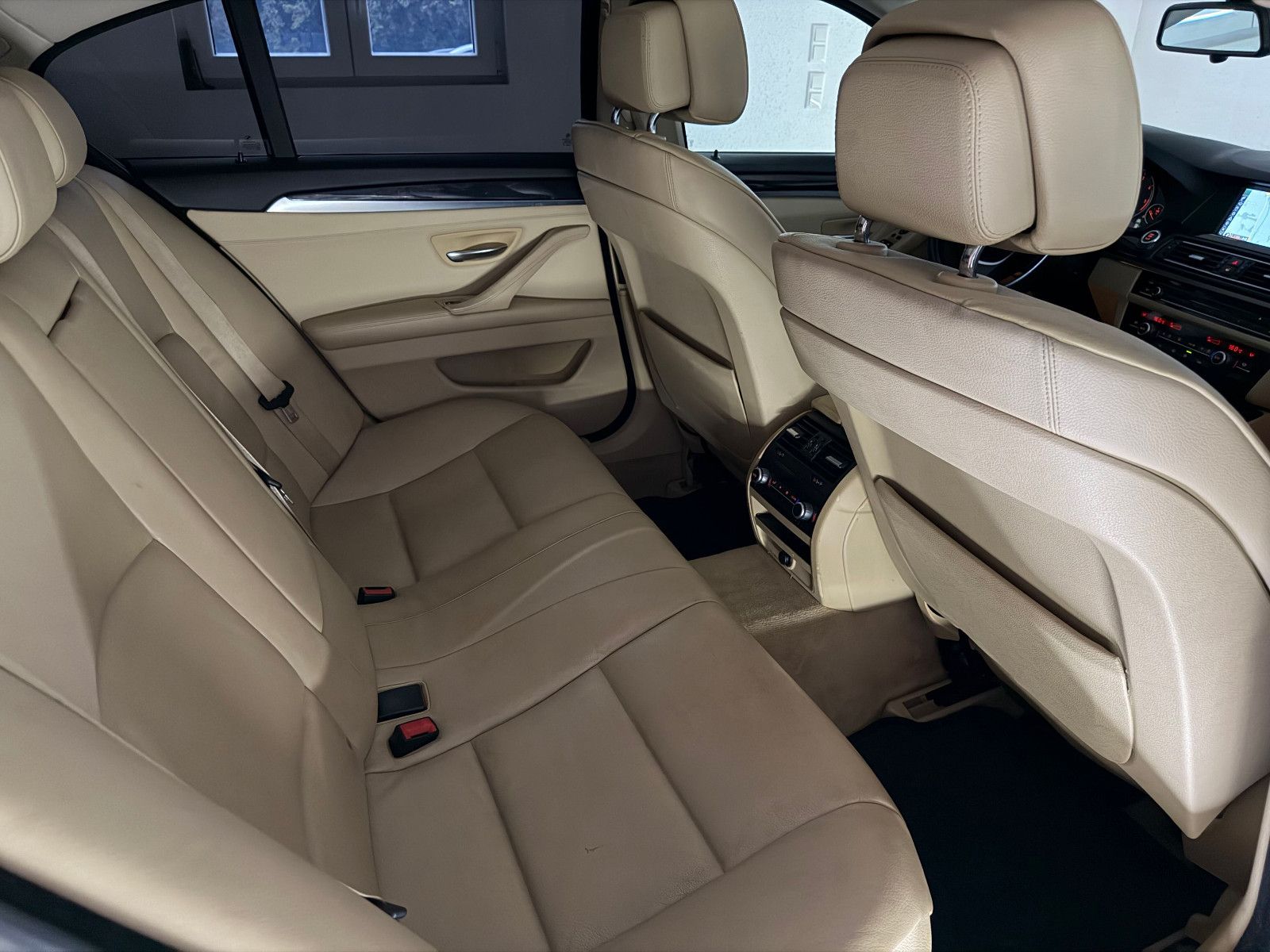 Fahrzeugabbildung BMW 520 d Lim. Aut./elektr. SITZ/NAVI/ ProfBi-XENON/