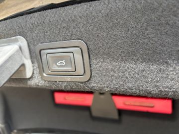 Audi A6 - 6
