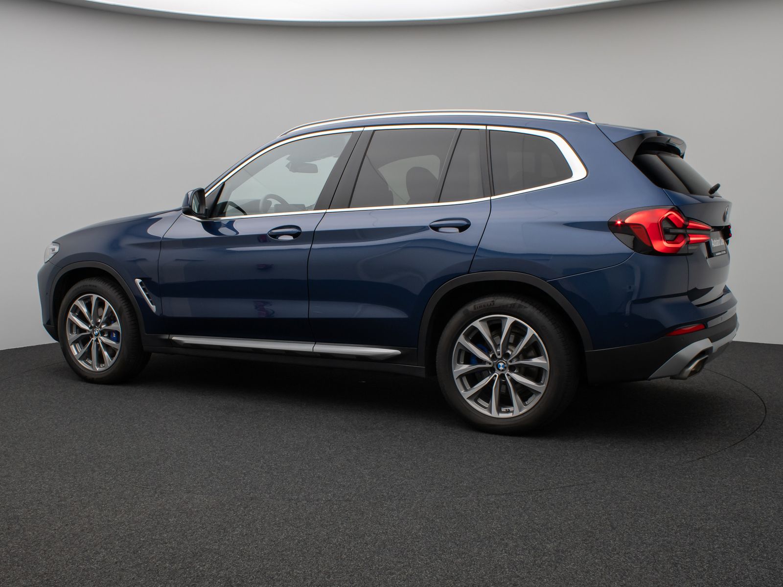 Fahrzeugabbildung BMW X3 xD30i Panorama Kamera DAB HiFi Sport 19Zoll