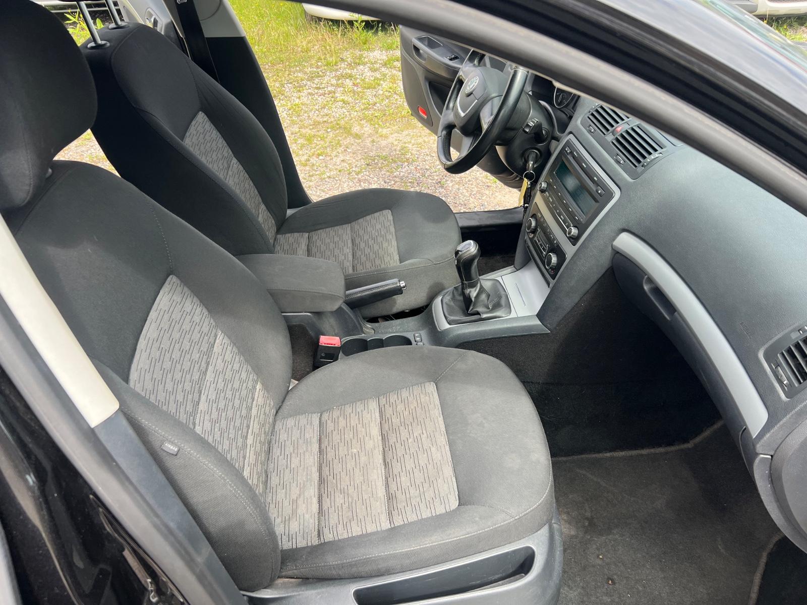 Skoda Octavia 2012 — photo 26