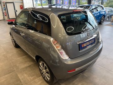 Lancia Ypsilon 1.4 8V Oro *KLIMAAUT.*2.HD*TÜV 062027*