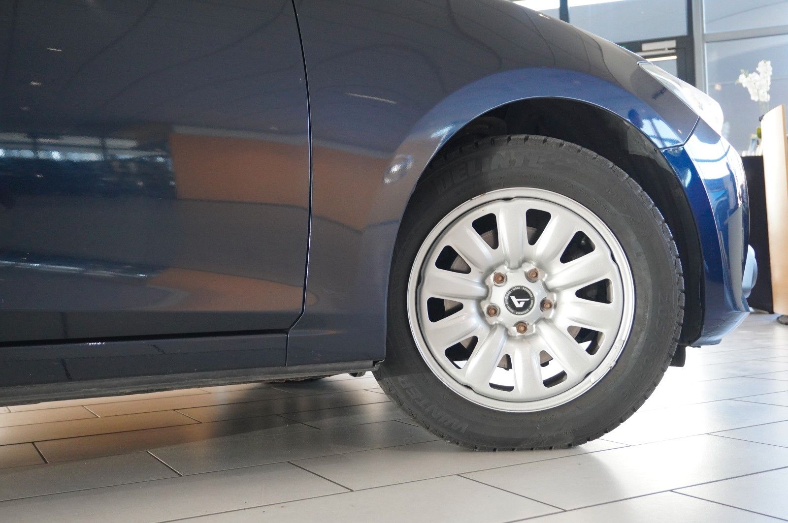 Fahrzeugabbildung Mazda 3 Lim. 2.0 SKYACTIVE VISION KLIMA/SHZ/PDC/TEMP.