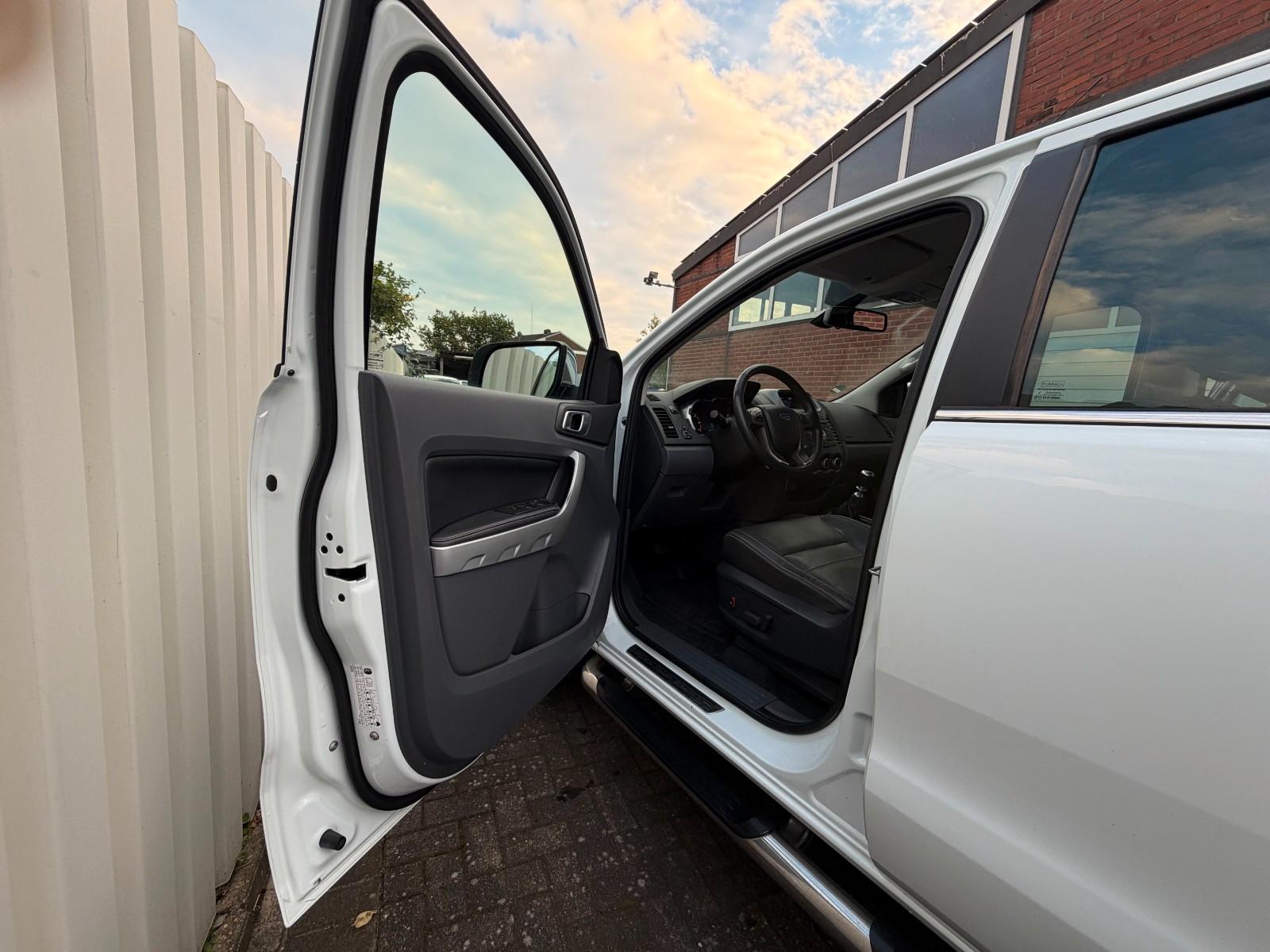 Ford Ranger Limited Double Cabine 4x4 2.2 TDCi 150 ch – BVM – Cuir – Attelage