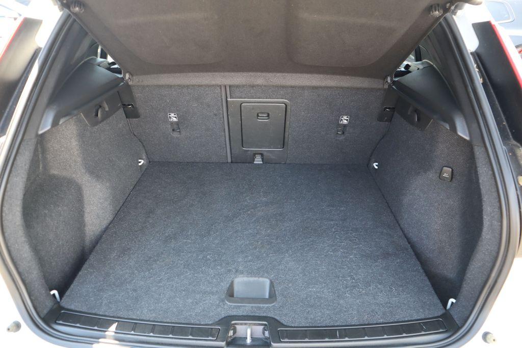 Volvo XC40 T5 Recharge DKG Plus Dark|ACC|NAVI|R-CAM|
