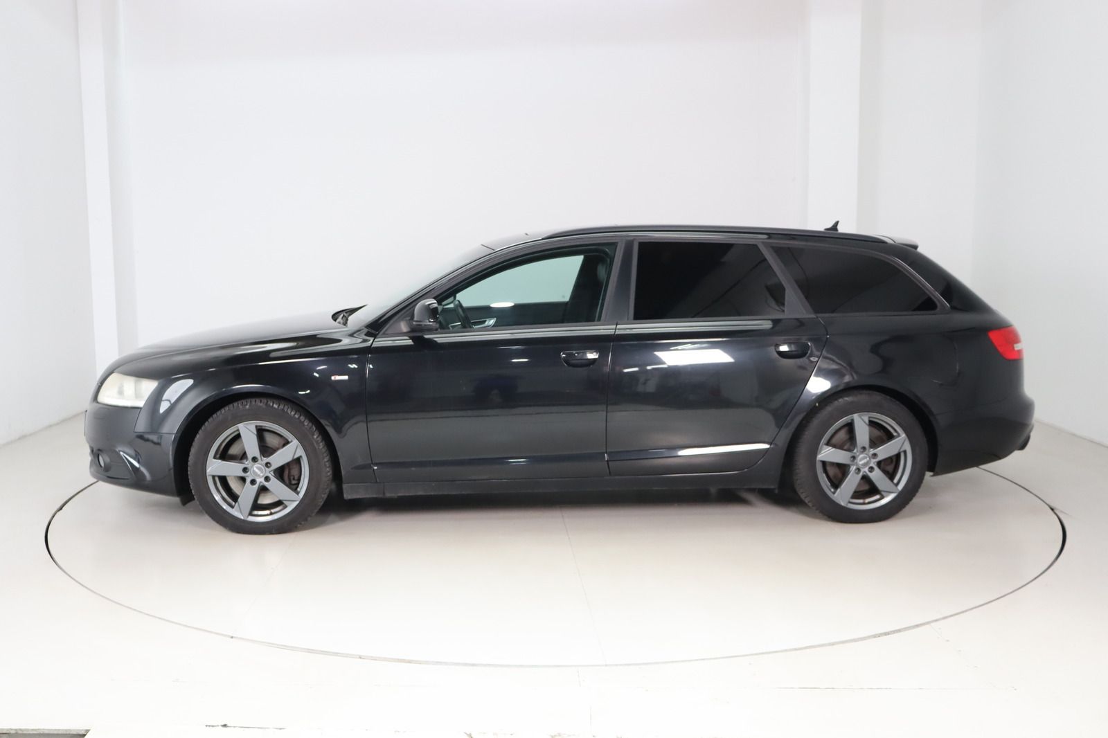 Fahrzeugabbildung Audi A6 3.0 TDI quattro Avant S-line * Navi * Memory