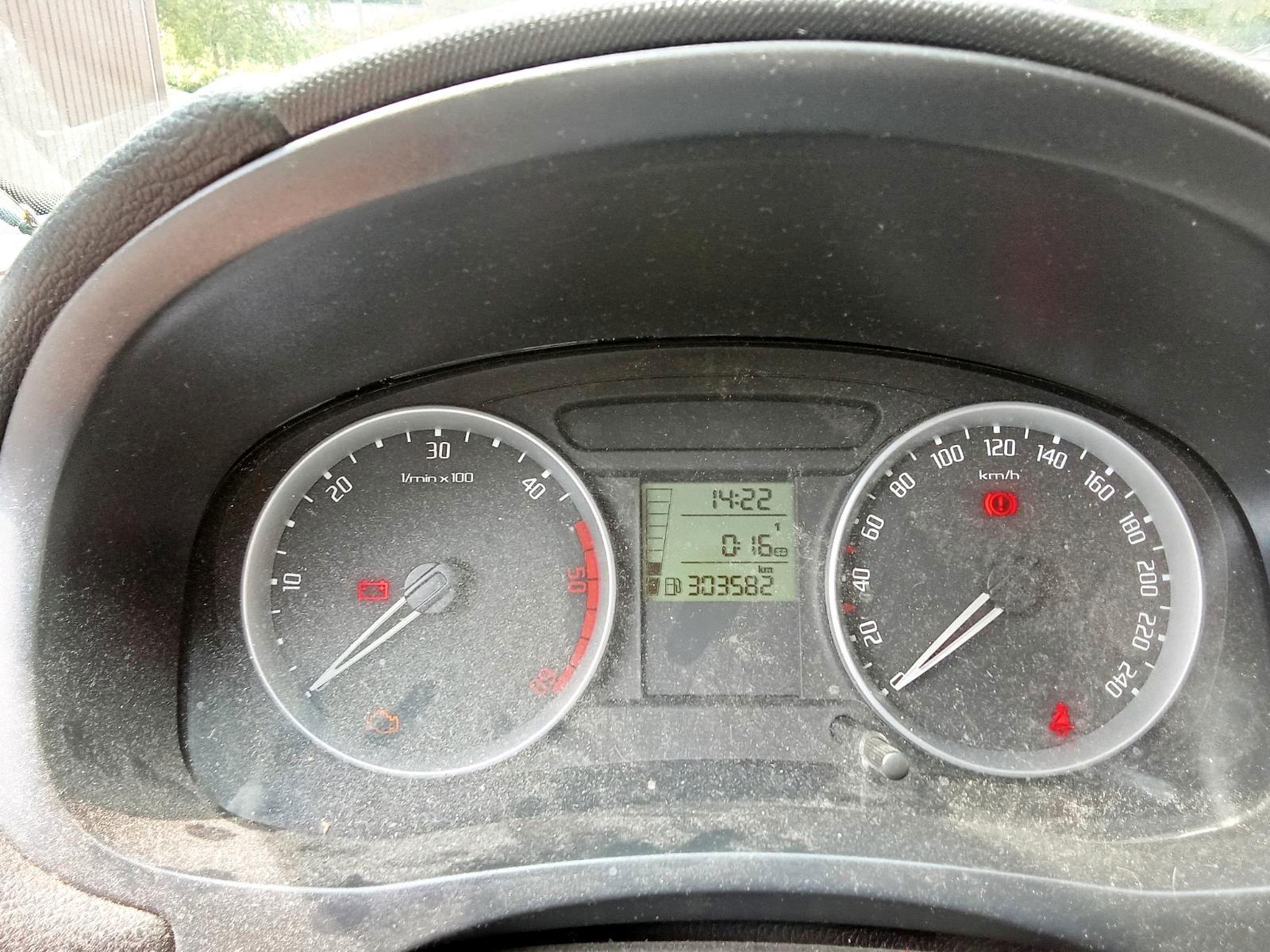 Skoda Roomster 2007 — rear view