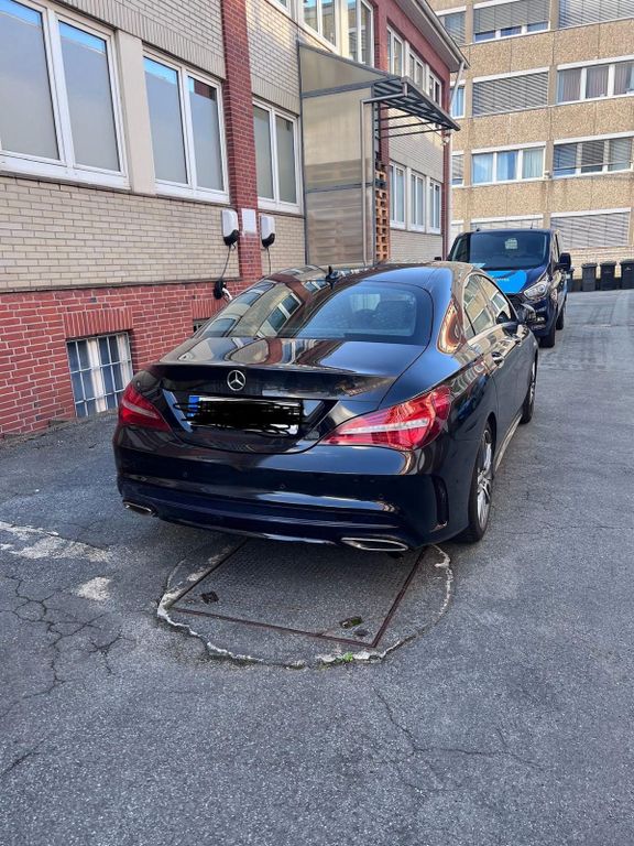 Image of Mercedes-Benz CLA 200