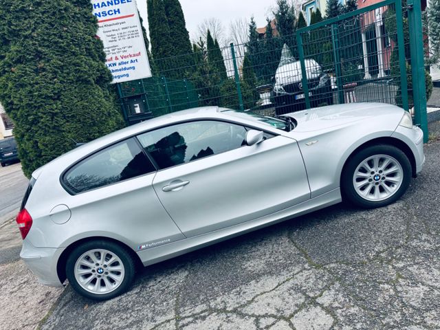 BMW 118 Baureihe 1 Lim. 118i/Xenon/Kl-Autom/Tüv06-26