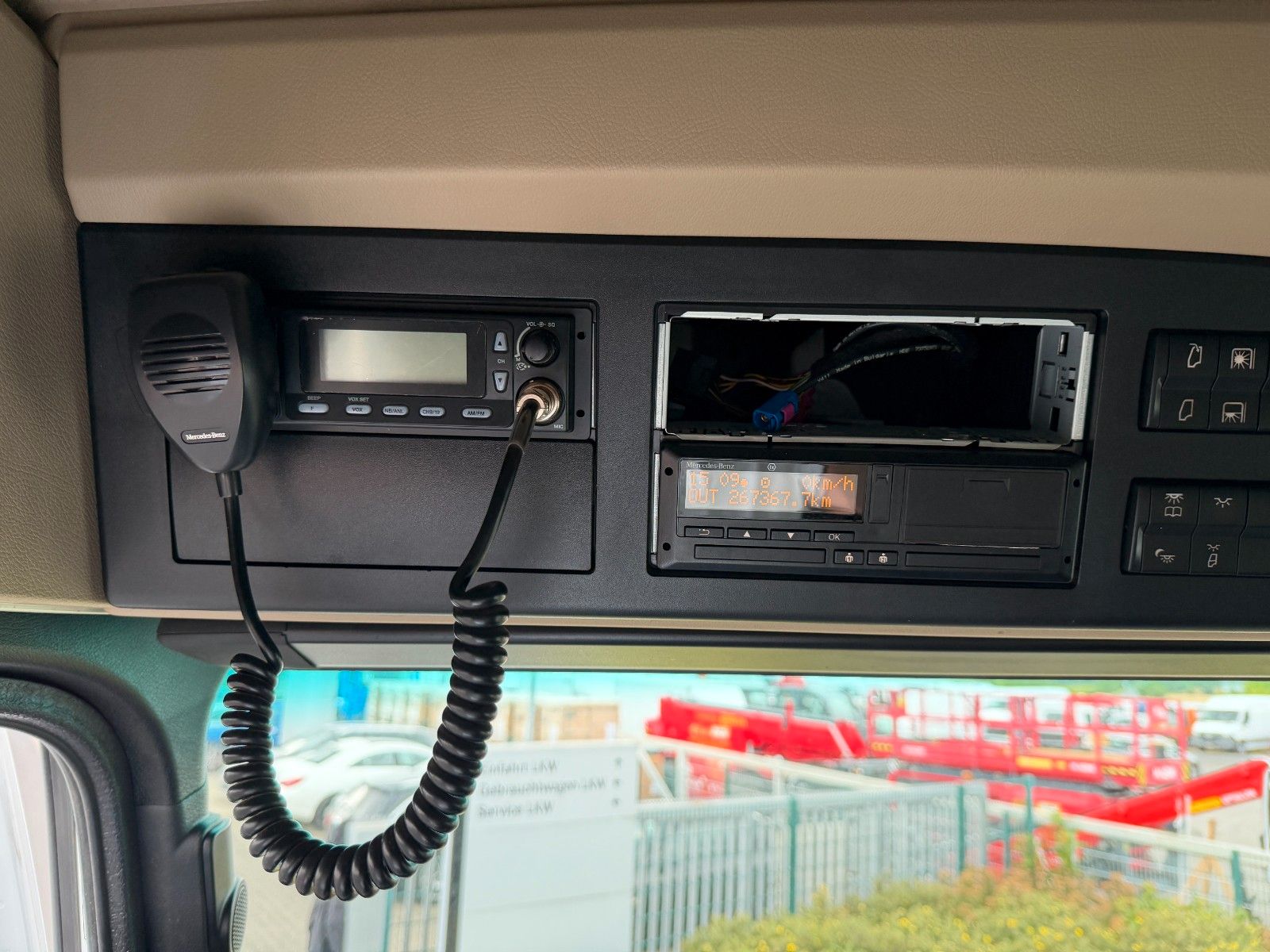 Fahrzeugabbildung Mercedes-Benz Actros 1846 LS Hydraulik, ADR, 2 x Nebenantrieb