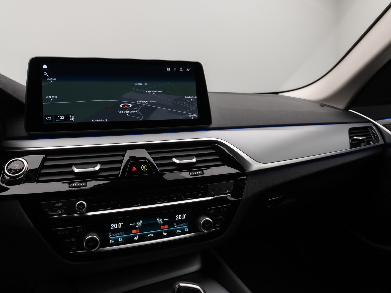 Fahrzeugabbildung BMW 520d xD Kamera HUD DAB 4xKlima Sport Leder Alarm