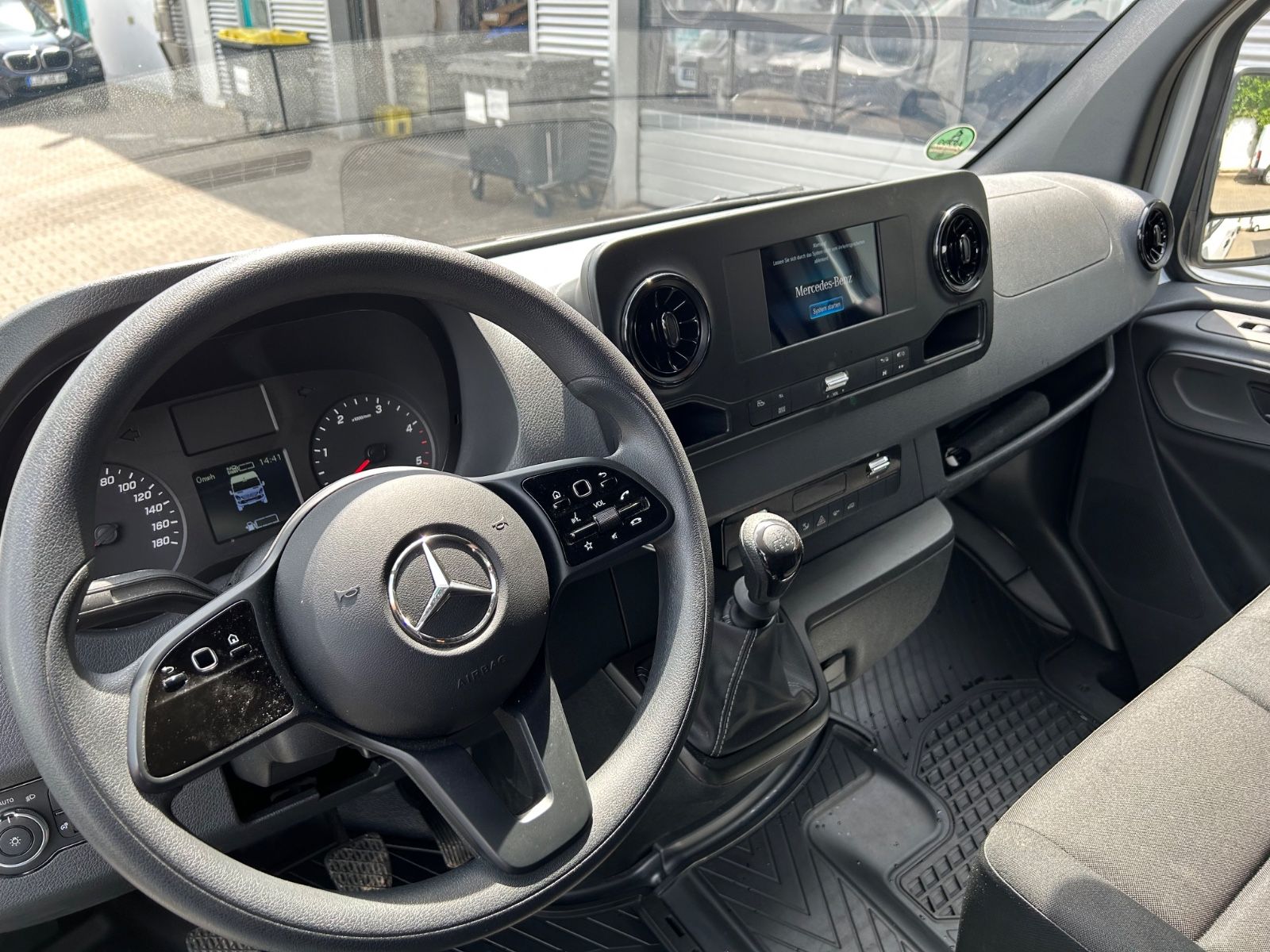 Fahrzeugabbildung Mercedes-Benz Sprinter III 317 CDI L3 H2 MBUX Kamera