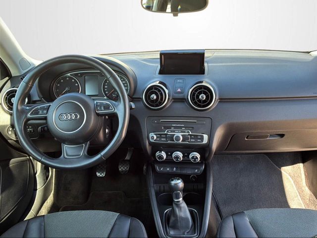 A1 1.0 TFSI ULTRA SPORT+XENON+SHZ+PDC