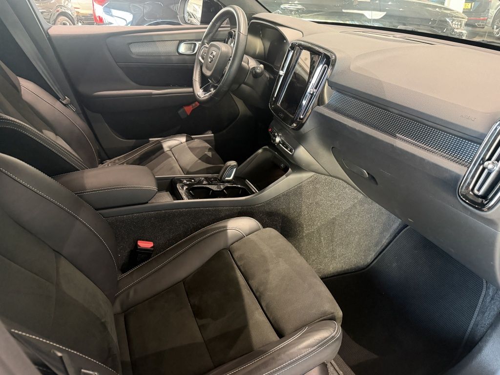 Volvo XC40 1.5 T5 Rech. R-Design imagem 3