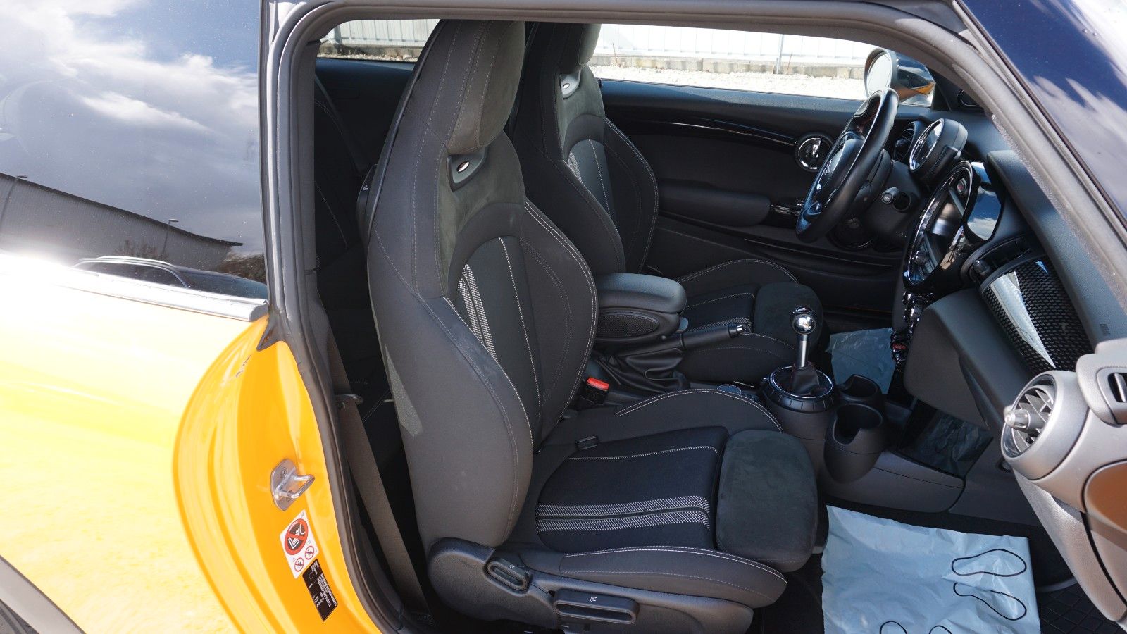 Fahrzeugabbildung MINI John Cooper Works LED,Navi,Harman&K,SH,PDC,SR+WR