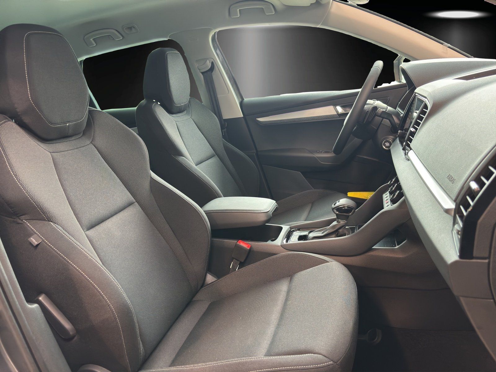 Fahrzeugabbildung SKODA Karoq Tour 1,5 TSI 110 kW DSG