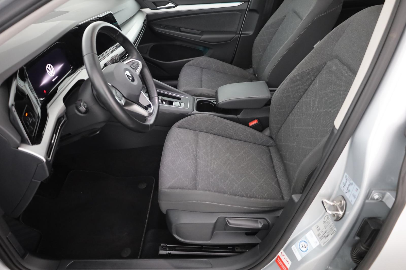 Volkswagen Golf VIII Variant 2.0 TDI DSG LED Navi Pano ACC