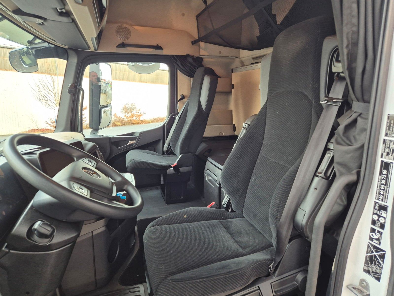 Fahrzeugabbildung Mercedes-Benz Actros 1845 LSnRL Standklima Vollspoiler