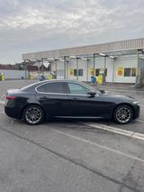 Alfa Romeo Giulia 2.0 Turbo 16V 147kW AT8 Sprint Sprint  - Alfa Romeo Gebrauchtwagen in Mönchengladbach