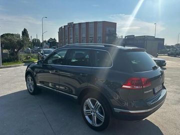 Volkswagen Touareg - 6