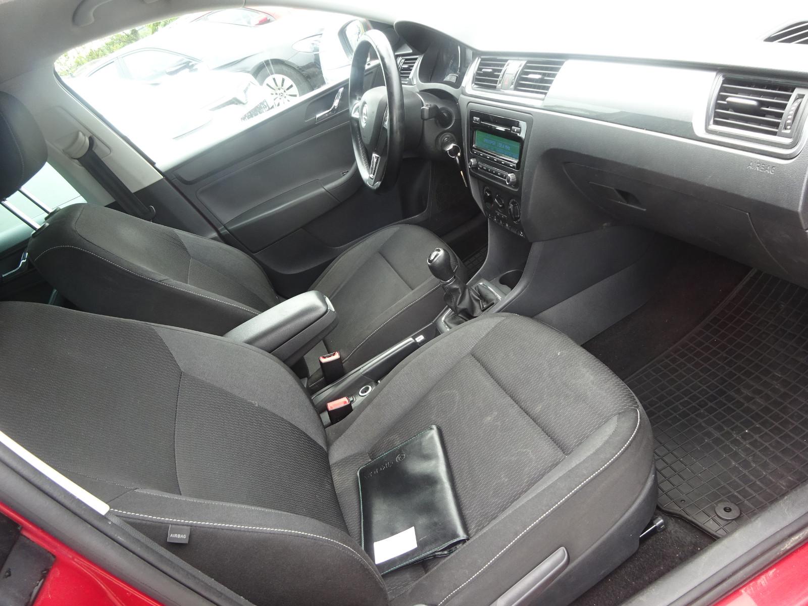 Skoda Rapid 2015 — photo 11