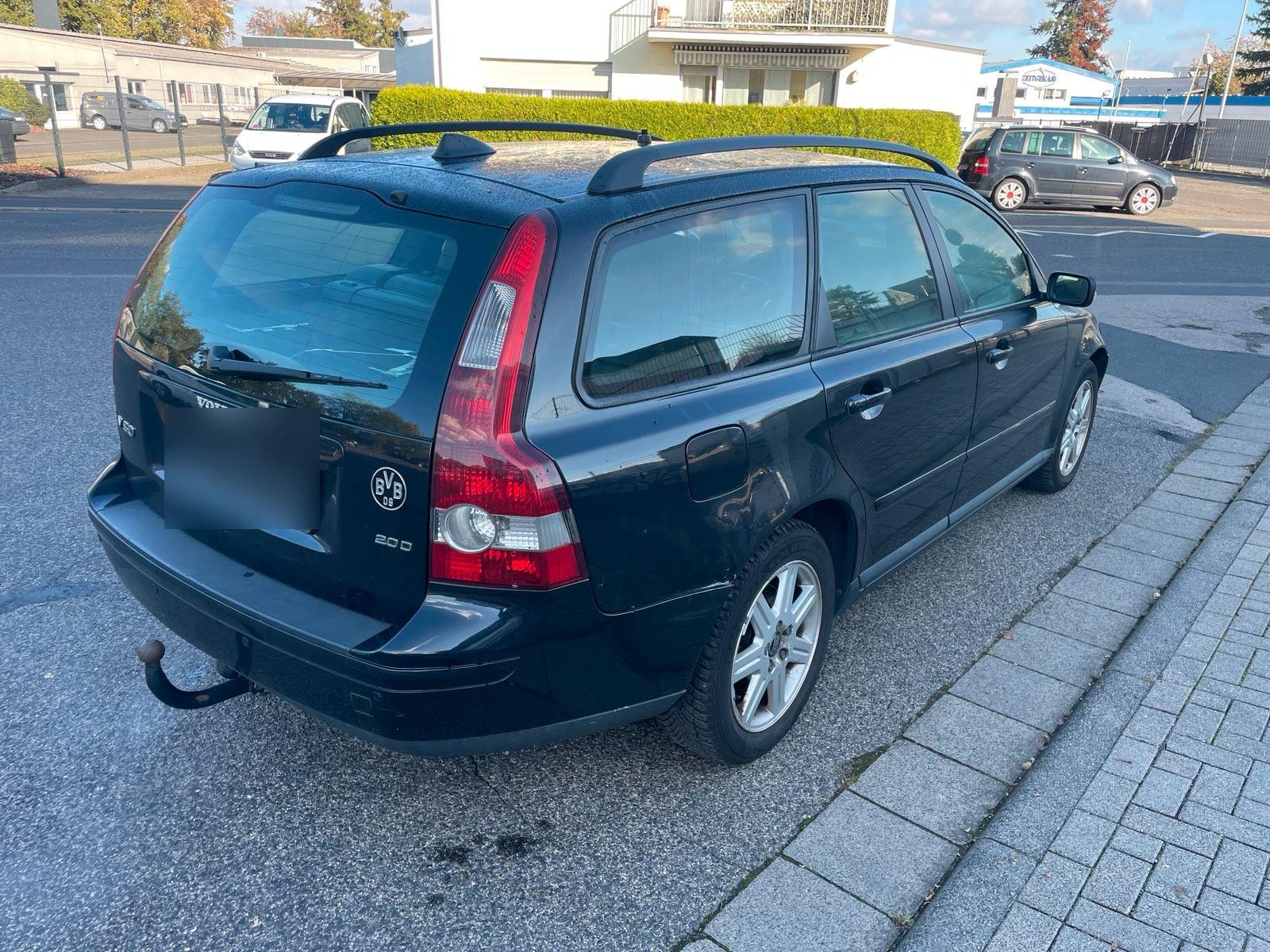 Volvo V50 2005 — engine 136 HP (100kW)