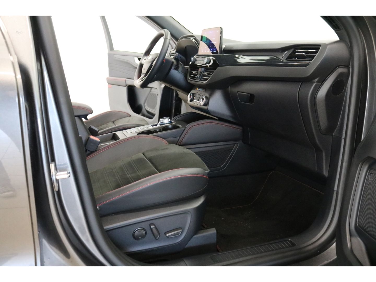 Fahrzeugabbildung Ford Kuga ST-Line X 2.5 Duratec-PHEV Kamera Head-Up