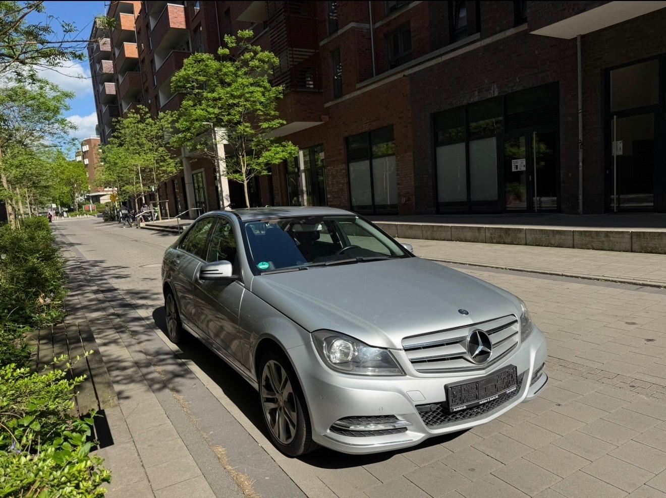 Mercedes-Benz C 180 BlueEFFICIENCY 1,6 AVANTGARDE
