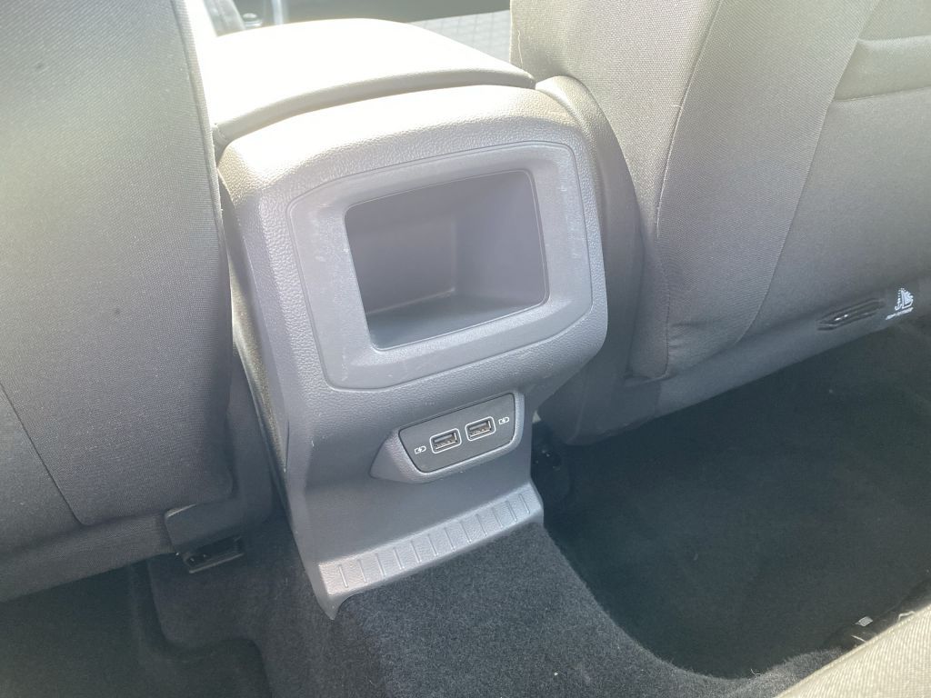Fahrzeugabbildung Volkswagen T-Cross 1.0 TSI OPF Life *Sitzh. v*Lichtsensor*