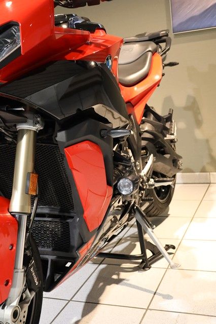 Fahrzeugabbildung BMW S1000XR mit Repair Inclusive