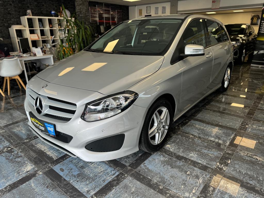 Mercedes-Benz B 180