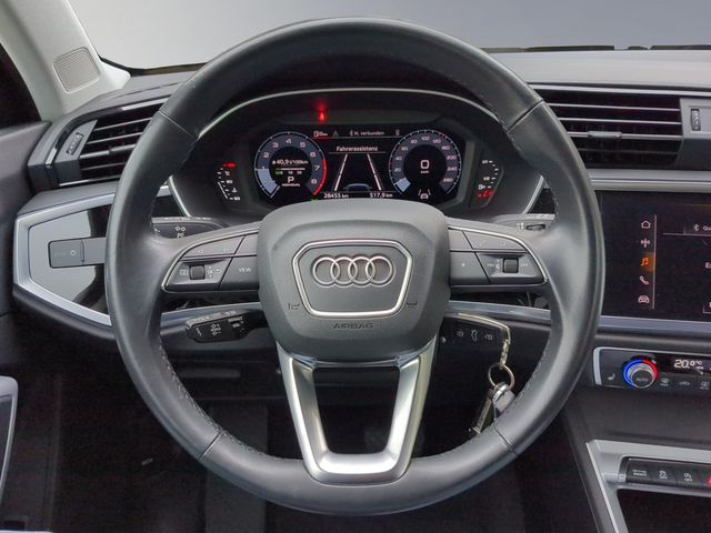 Q3 35 1.5 TFSI advanced S-tronic ACC STANDHZ LED