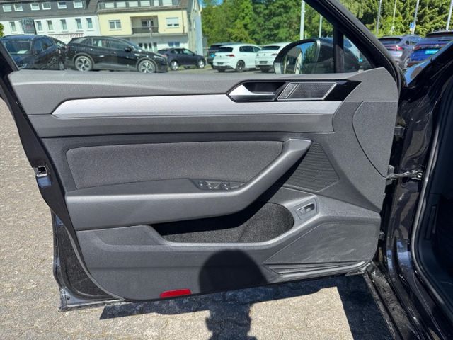 Passat Business 1.5 TSI DSG Navi AHK Bluetooth