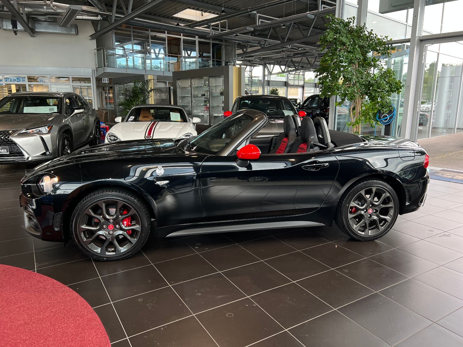 Fahrzeugabbildung Abarth 124 Spider Turbo Turismo BOSE LEDER ALU