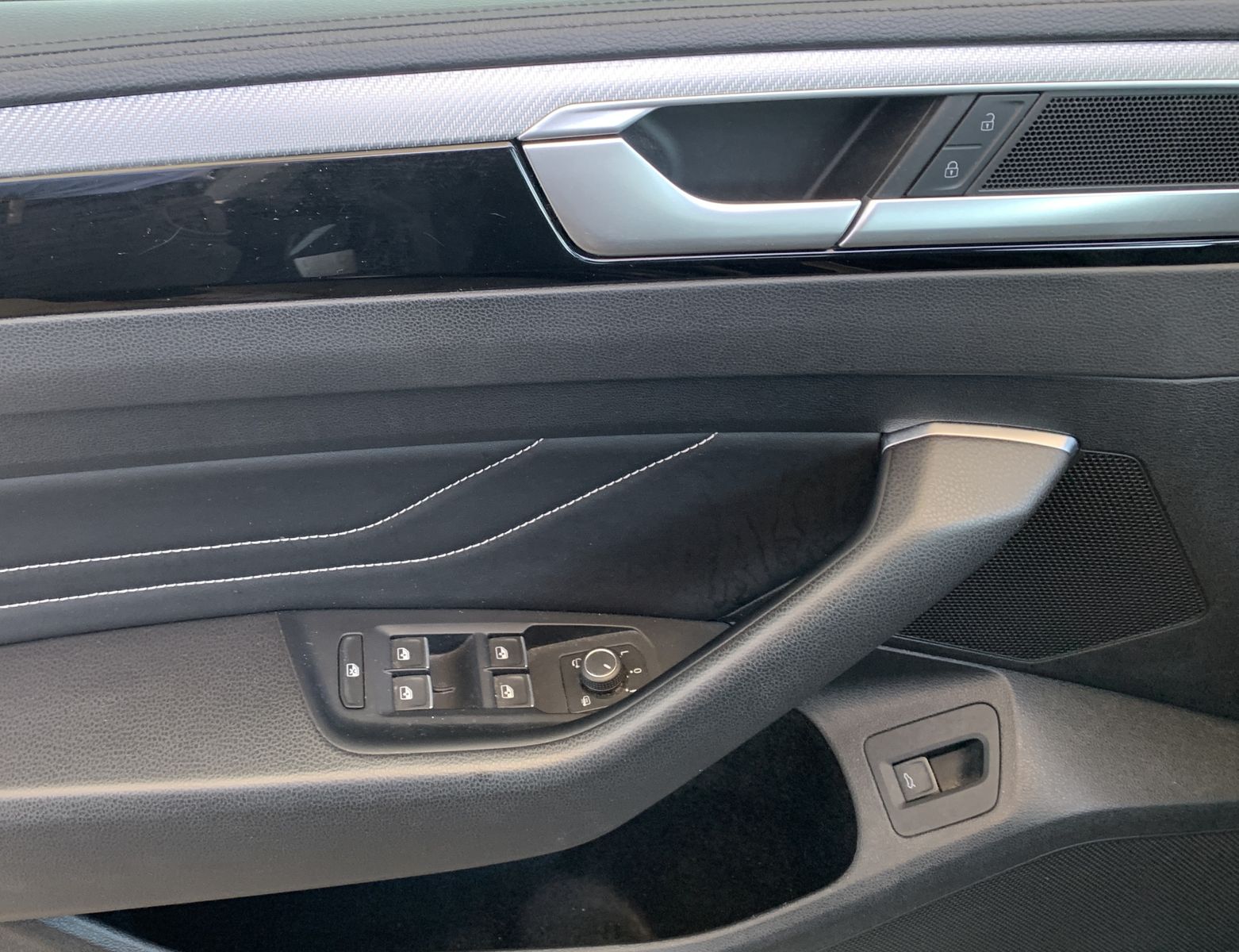 Fahrzeugabbildung Volkswagen Arteon Shooting Brake 2.0 TDI*R-Line*AHK*Cam*
