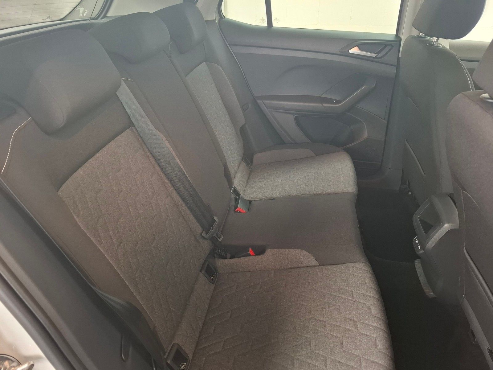 Fahrzeugabbildung Volkswagen T-Cross Life 1.0 TSI DSG +App-Connect+ACC+Sitzh.